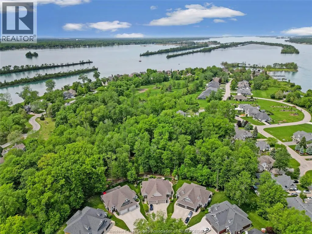 57 RED OAK CRESCENT