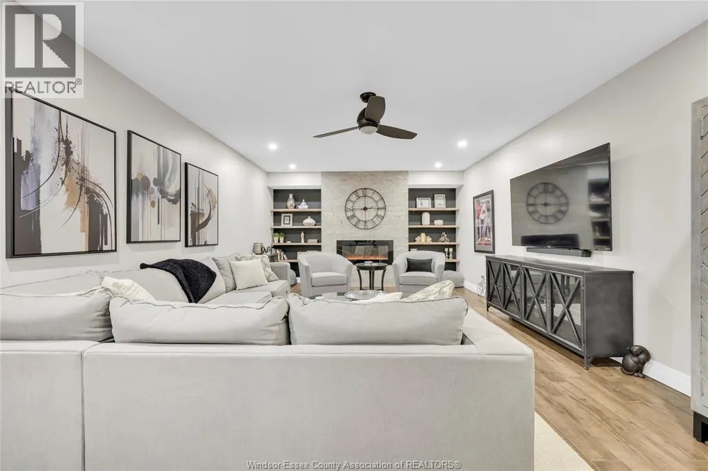 57 RED OAK CRESCENT