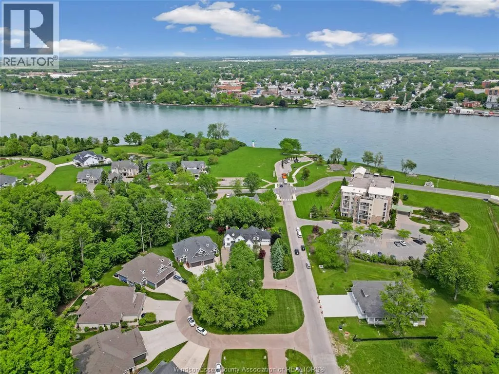 57 RED OAK CRESCENT