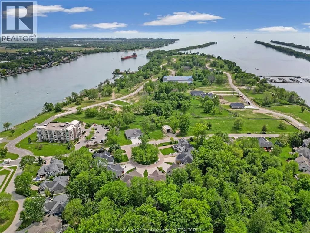 57 RED OAK CRESCENT