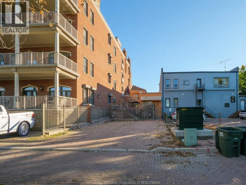 256 DALHOUSIE STREET