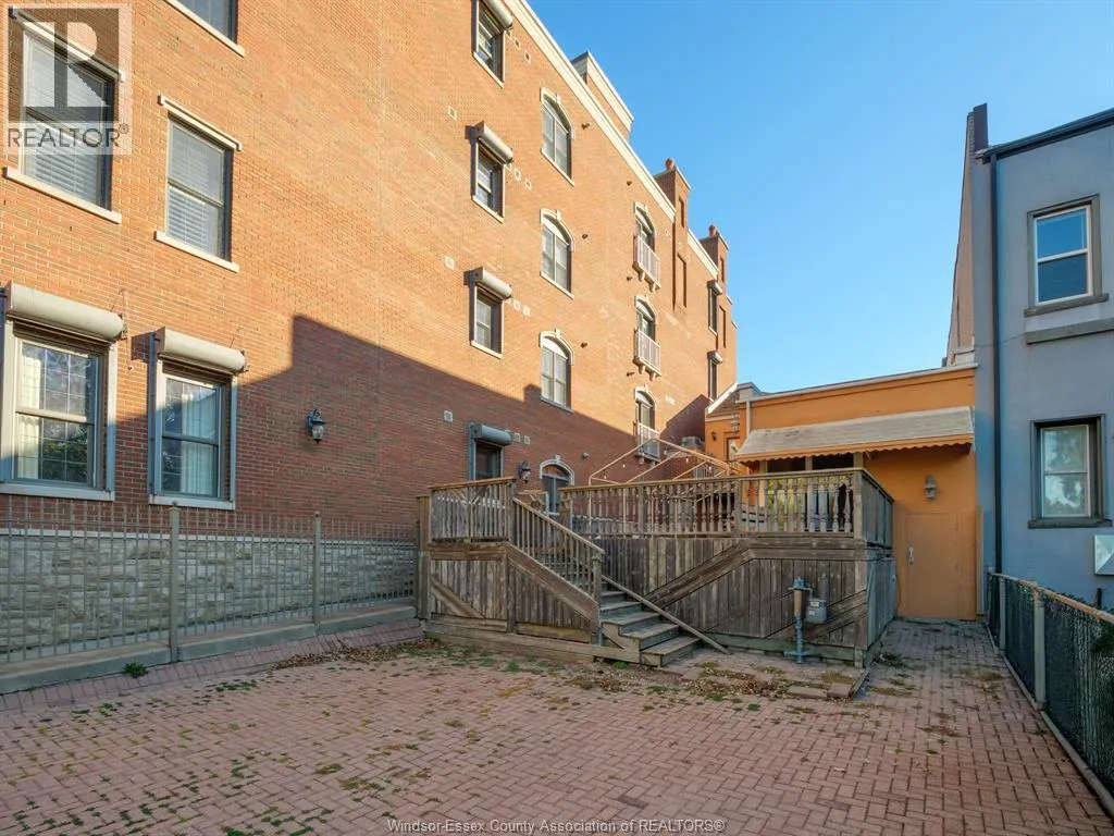 256 DALHOUSIE STREET