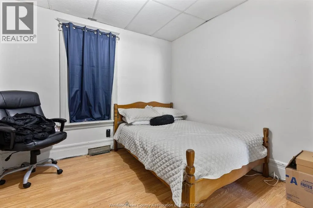 25 CLARK STREET West