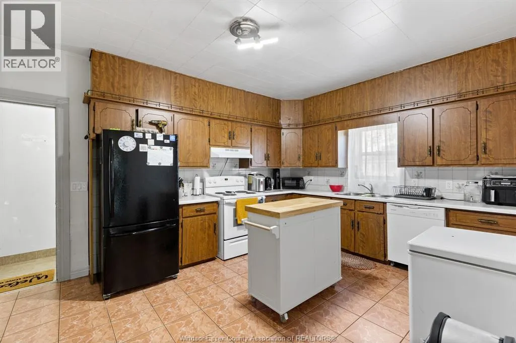 25 CLARK STREET West