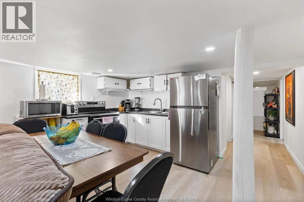 25 CLARK STREET West