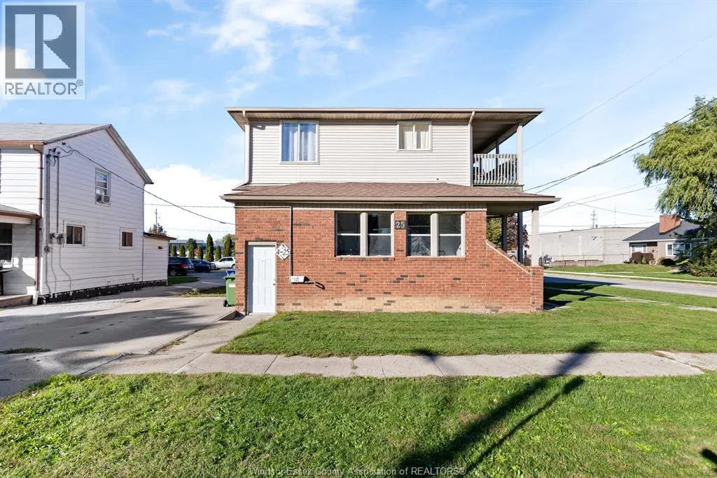 25 CLARK STREET West