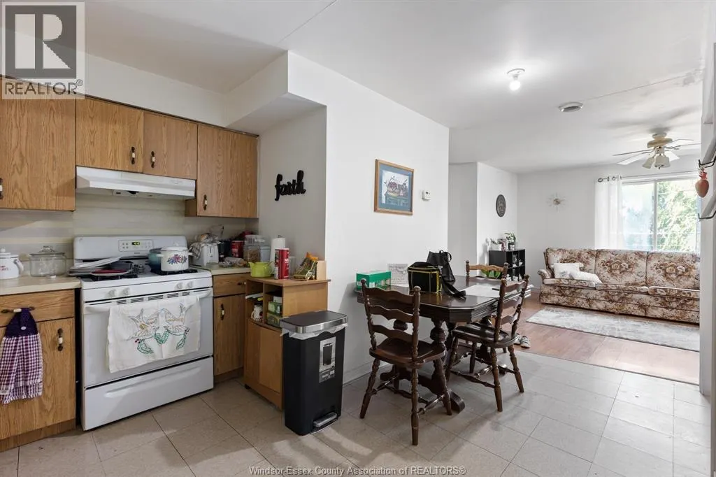 25 CLARK STREET West