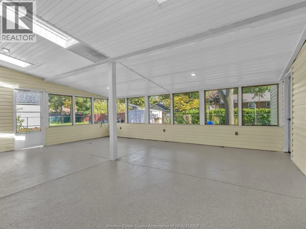 3518 WOODLAND AVENUE