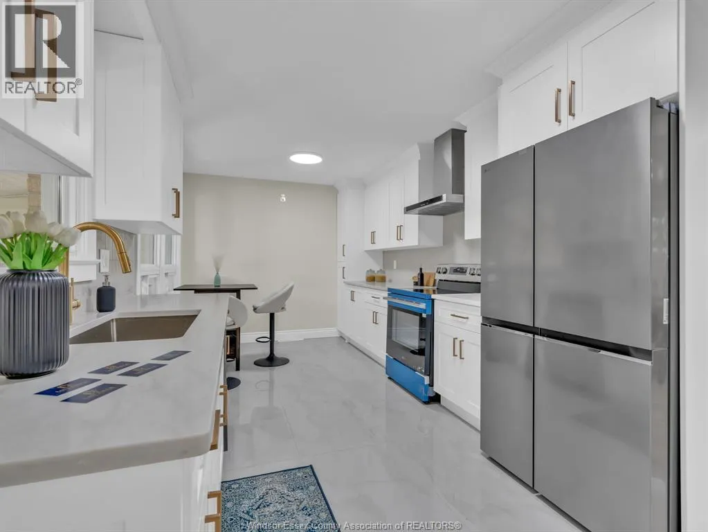 3518 WOODLAND AVENUE
