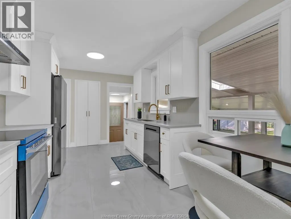 3518 WOODLAND AVENUE