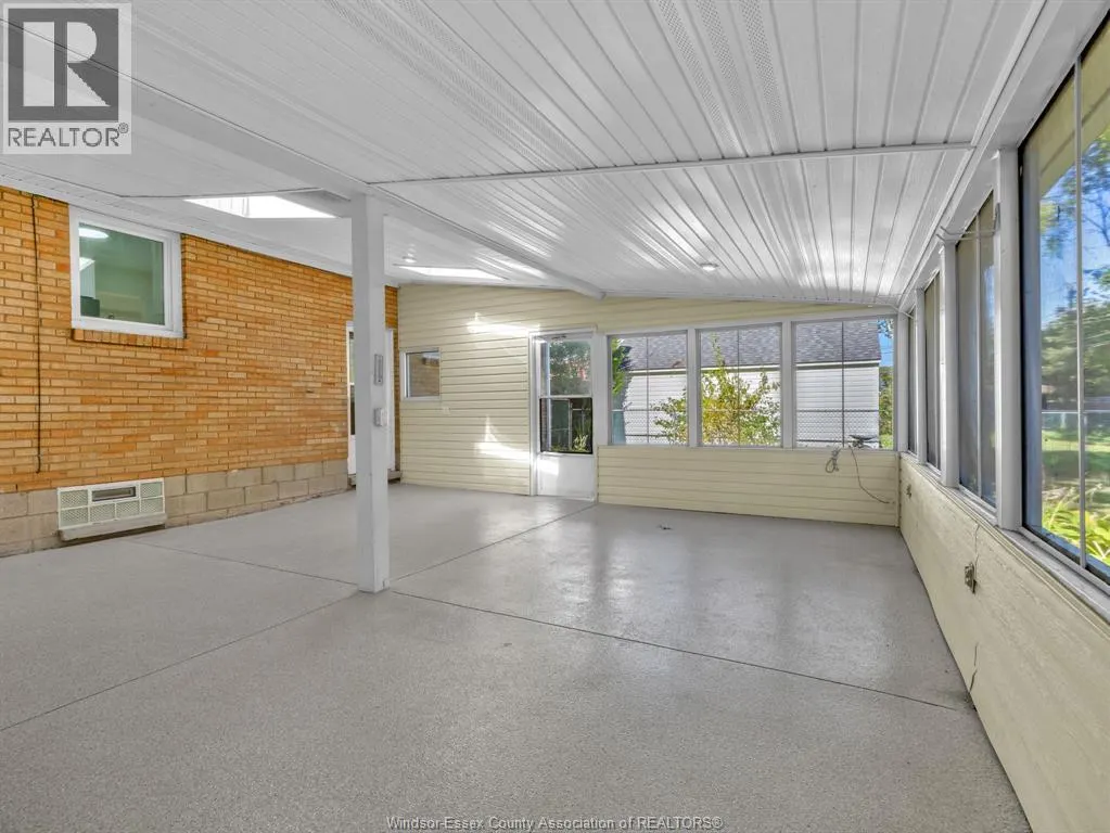 3518 WOODLAND AVENUE