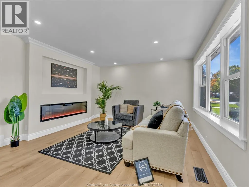 3518 WOODLAND AVENUE