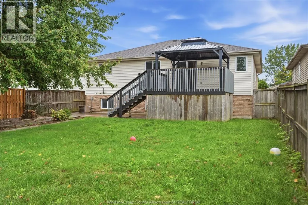 124 HIGGINS CRESCENT