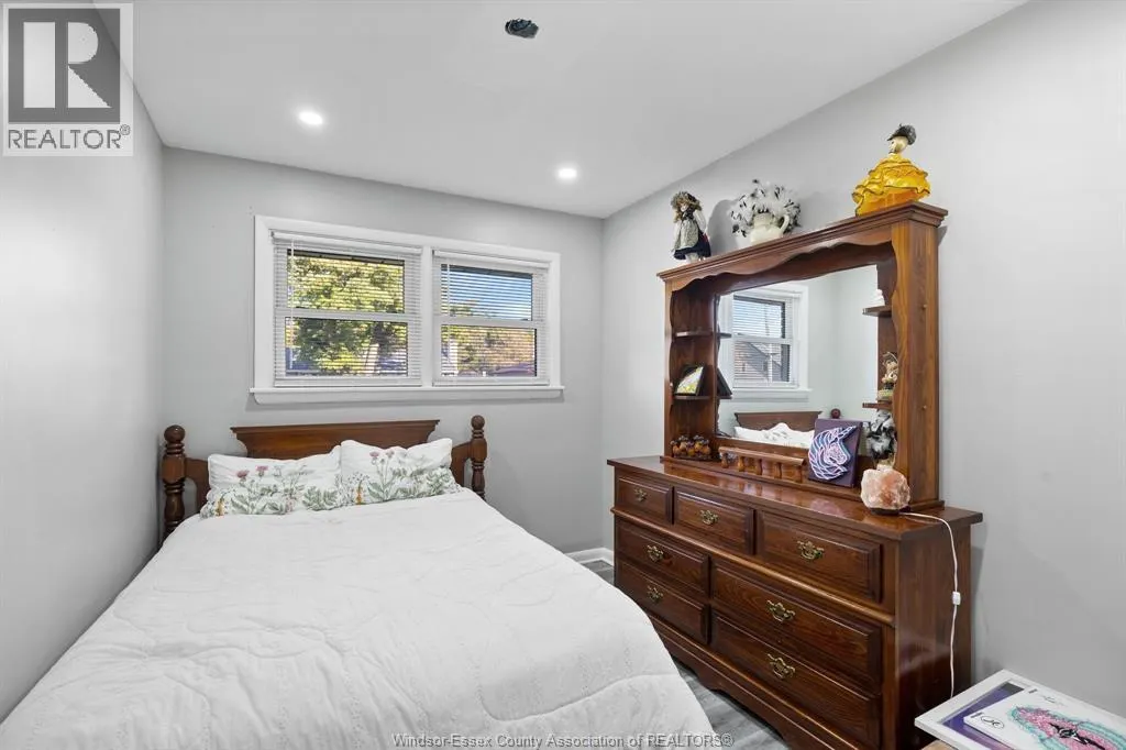 2417 DANDURAND