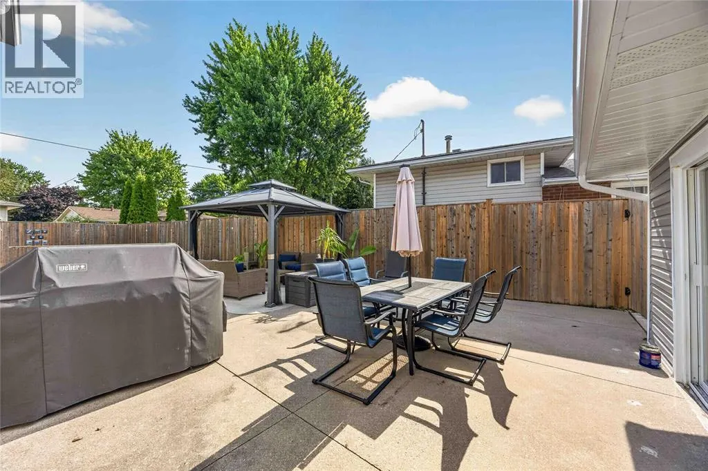 266 Clairwood CRESCENT