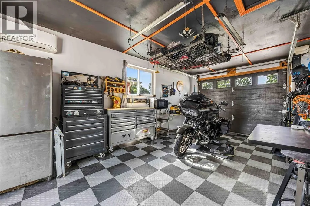 266 Clairwood CRESCENT