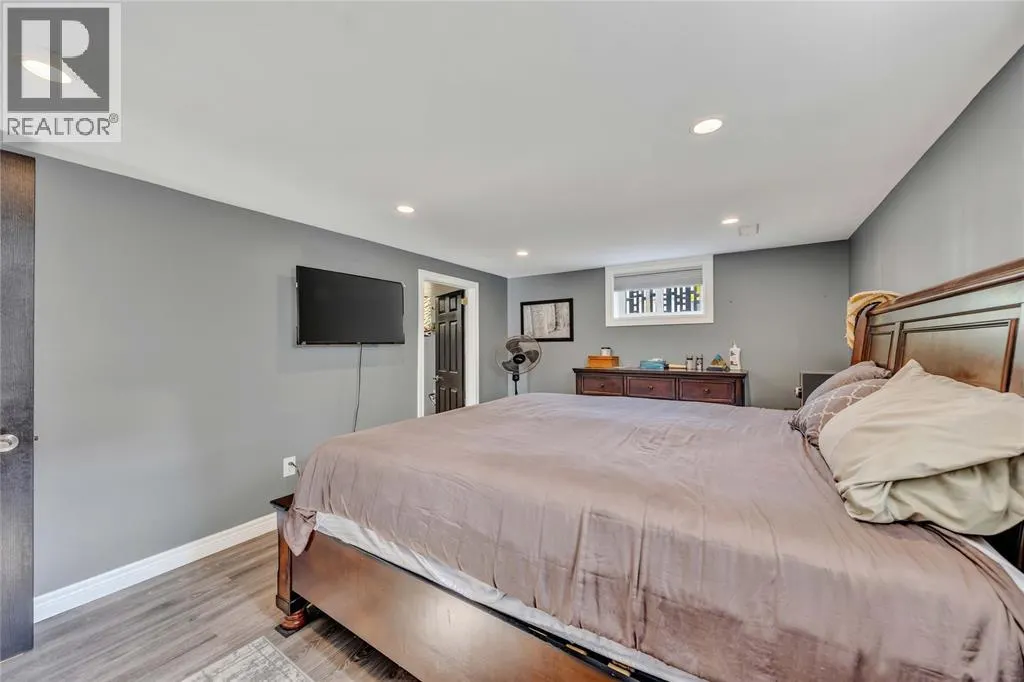 266 Clairwood CRESCENT