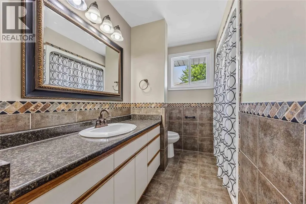 266 Clairwood CRESCENT