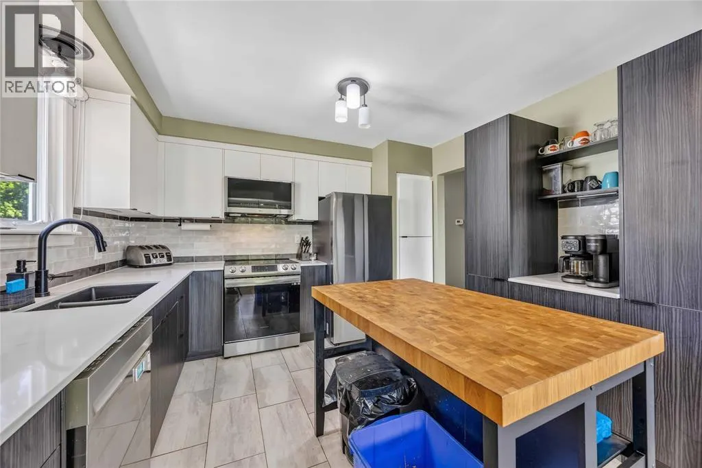 266 Clairwood CRESCENT