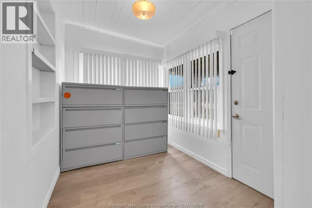 9572 TECUMSEH ROAD