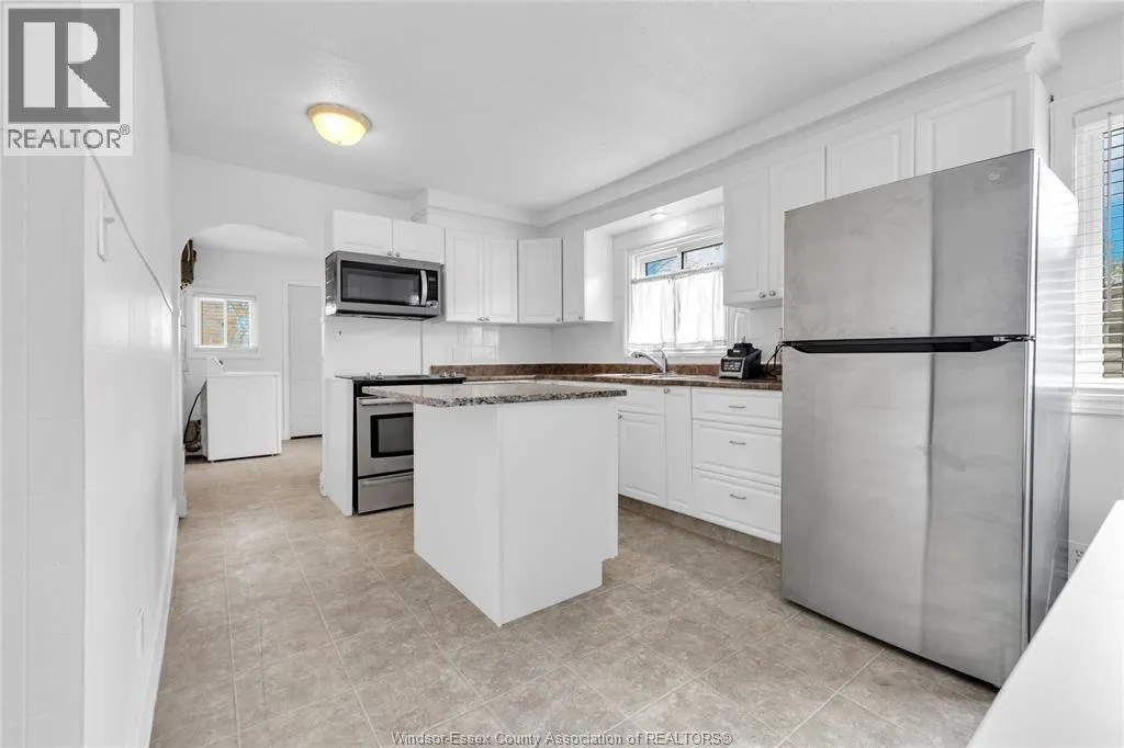 9572 TECUMSEH ROAD