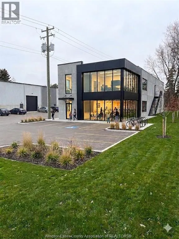 9572 TECUMSEH ROAD