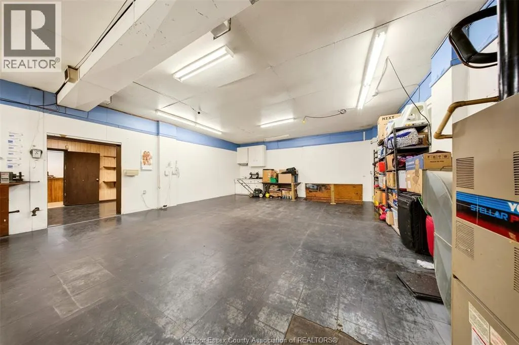 358-374 SHEPHERD STREET West
