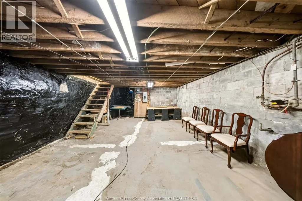 358-374 SHEPHERD STREET West