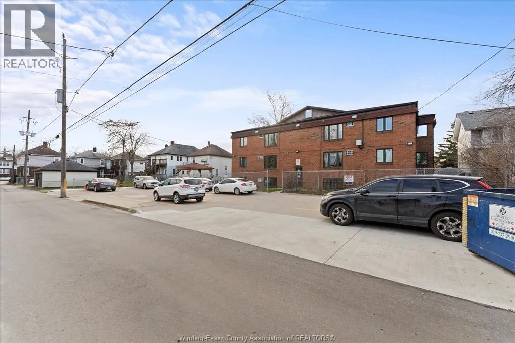 1160 HOWARD Unit# 104