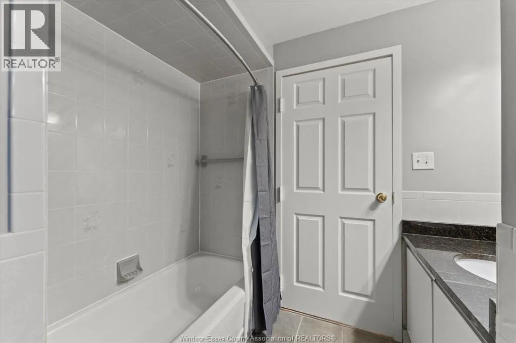 1160 HOWARD Unit# 104