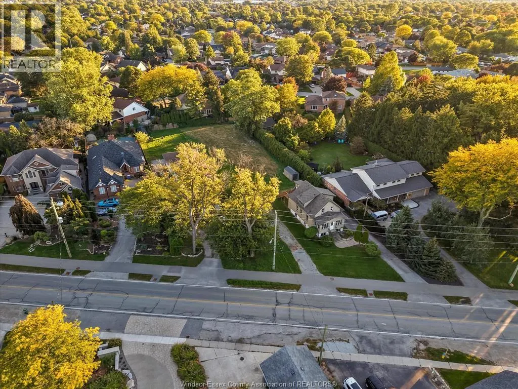 13231-33 Riverside DRIVE East