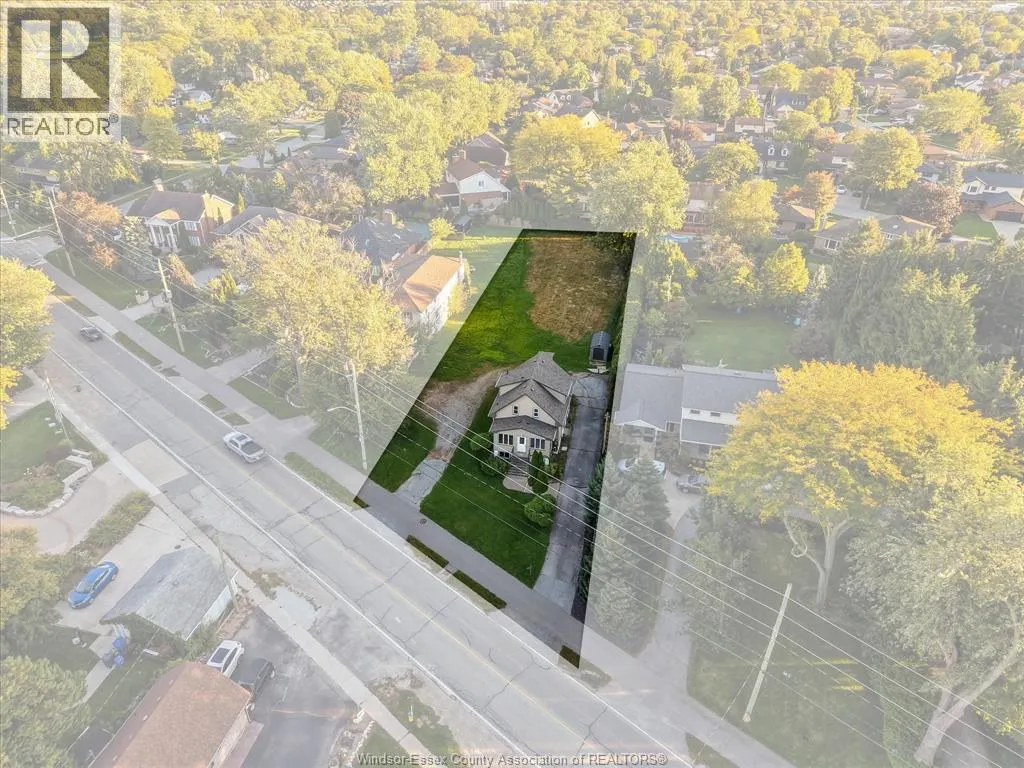 13231-33 Riverside DRIVE East