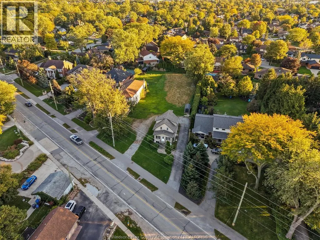 13231-33 Riverside DRIVE East
