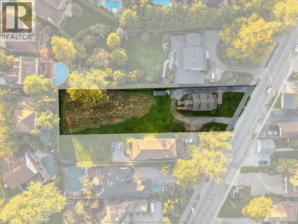 13231-33 Riverside DRIVE East