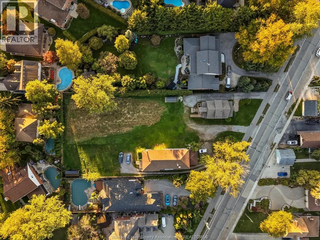 13231-33 Riverside DRIVE East