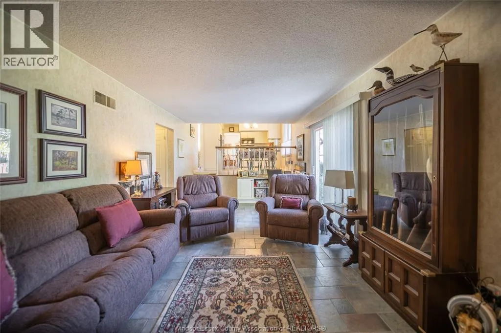 142 JEFFREY PLACE