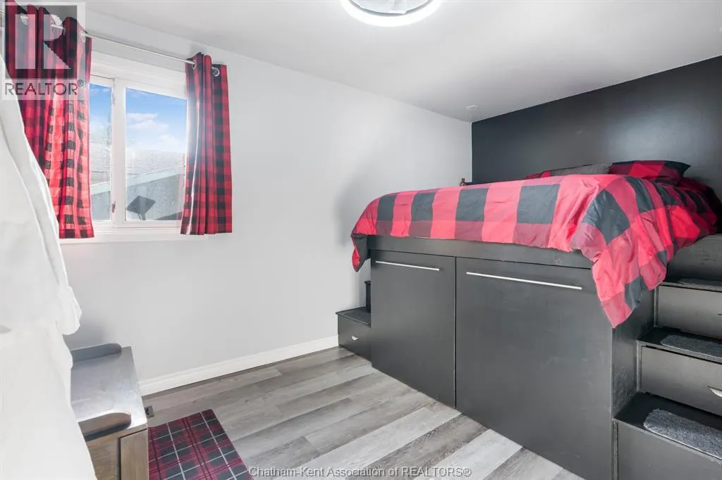 11 Duff CRESCENT