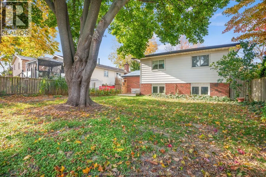 11 Duff CRESCENT