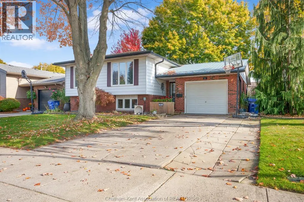 11 Duff CRESCENT
