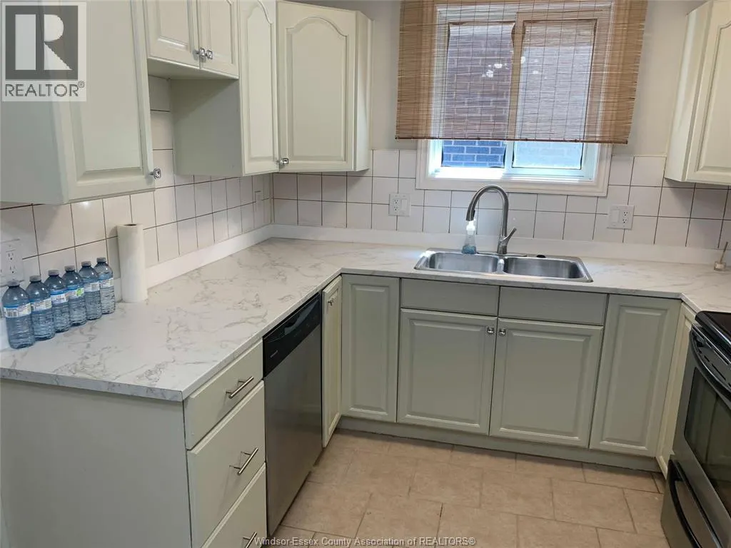 1340 COTTAGE PLACE