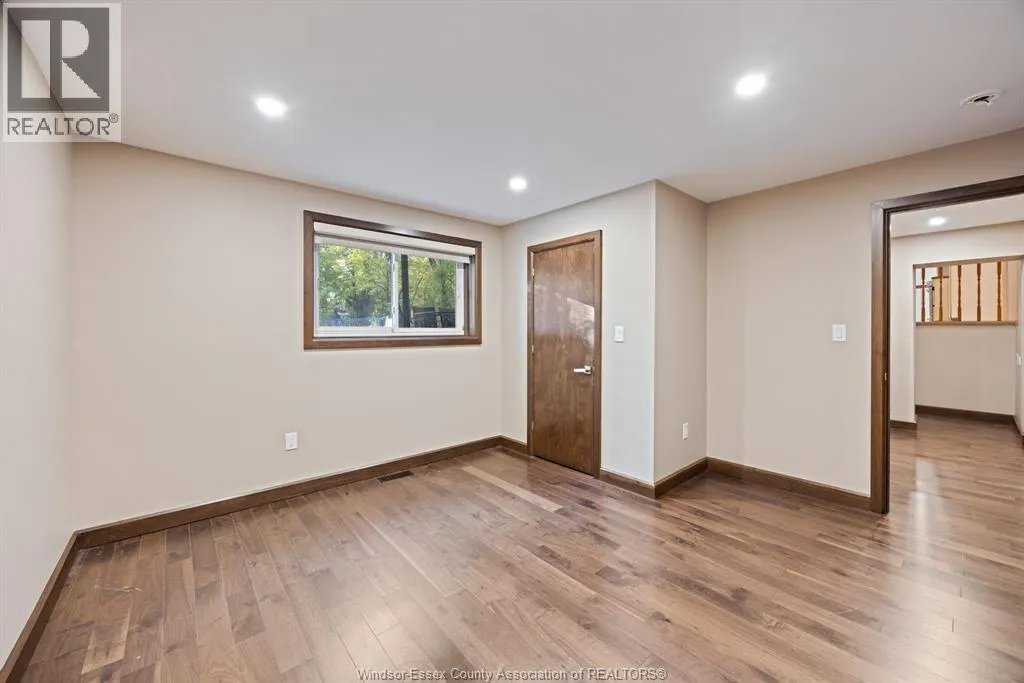 1275 TANGLEWOOD