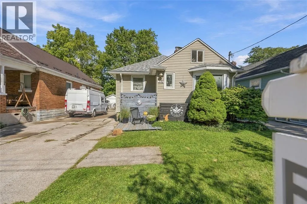 272 KATHLEEN AVENUE