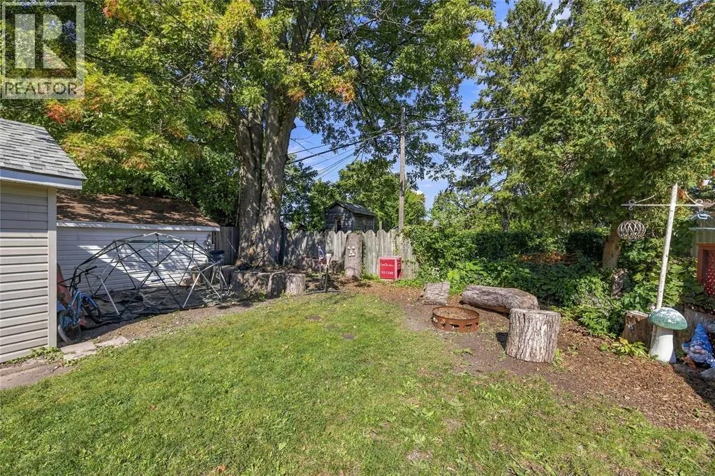 272 KATHLEEN AVENUE