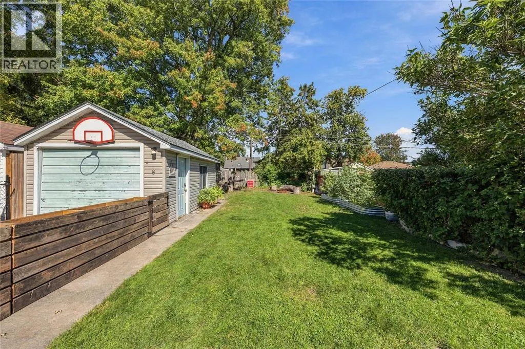 272 KATHLEEN AVENUE