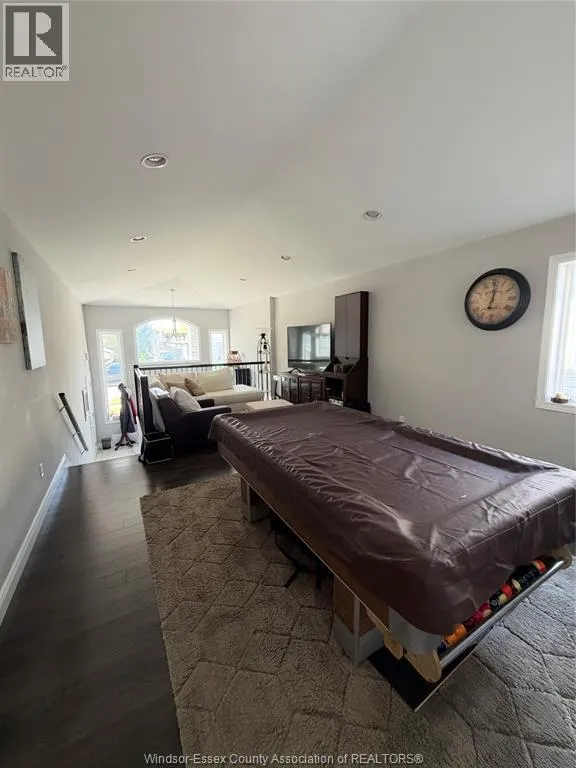 1196 EASTLAWN