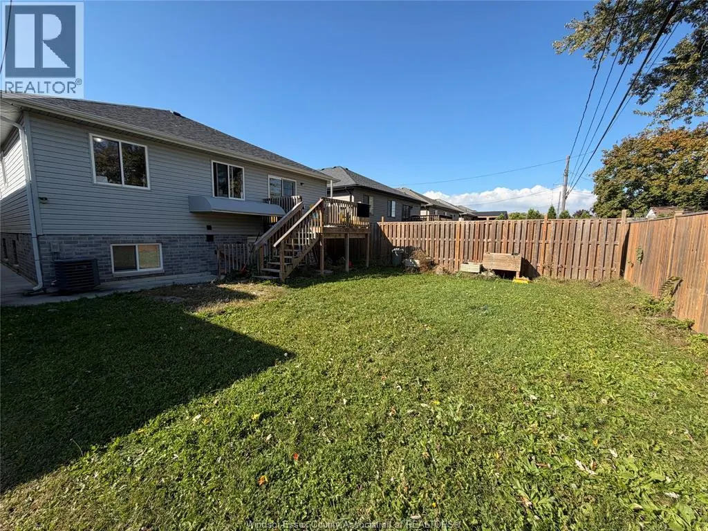 1196 EASTLAWN