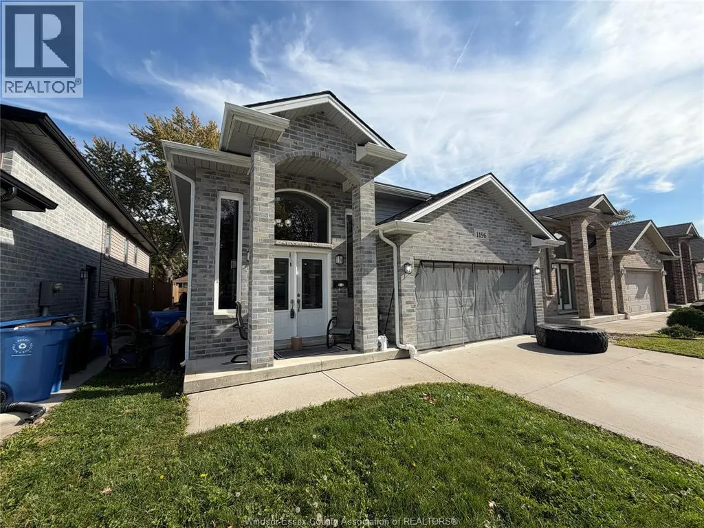 1196 EASTLAWN