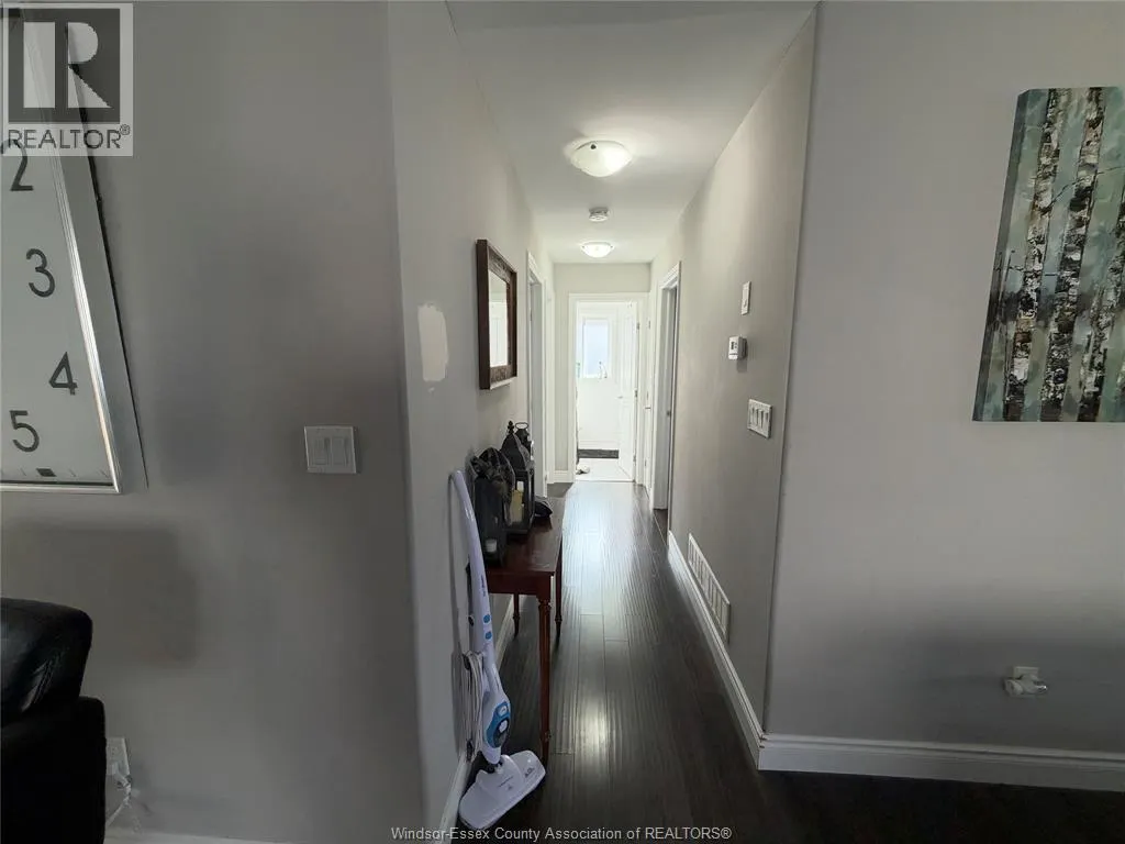 1196 EASTLAWN