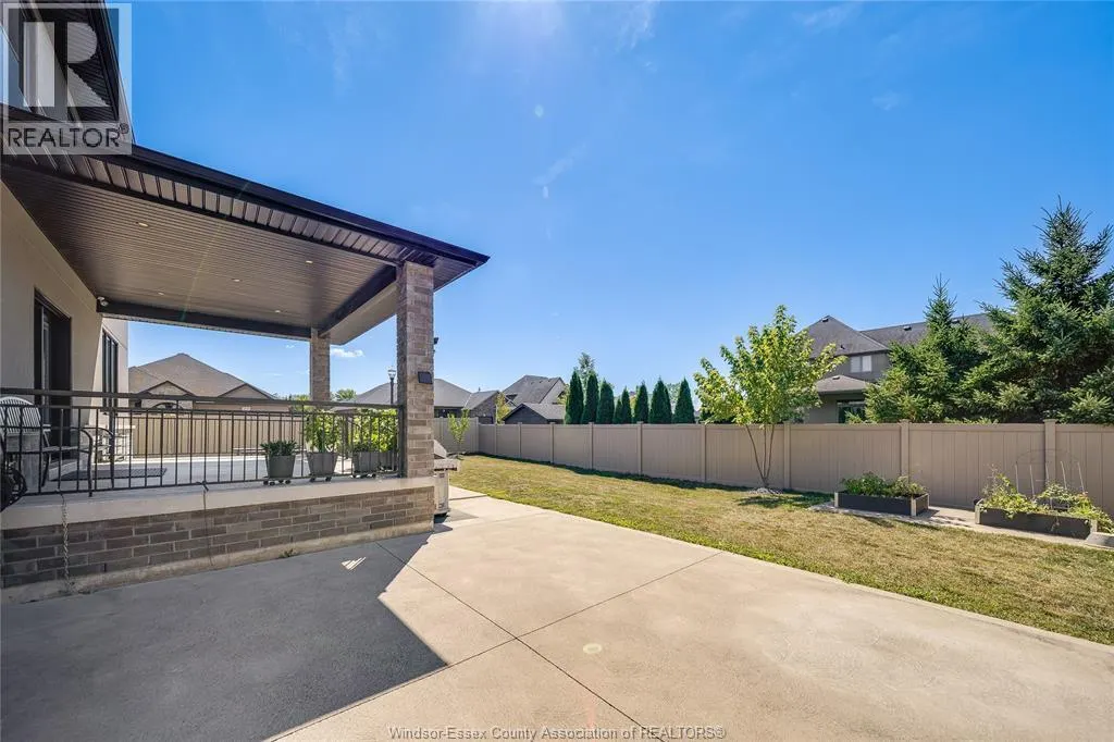 1140 REGENCY CRESCENT