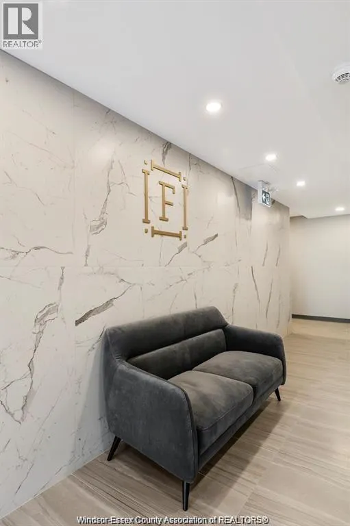 480 FAIRVIEW BOULEVARD Unit# 101